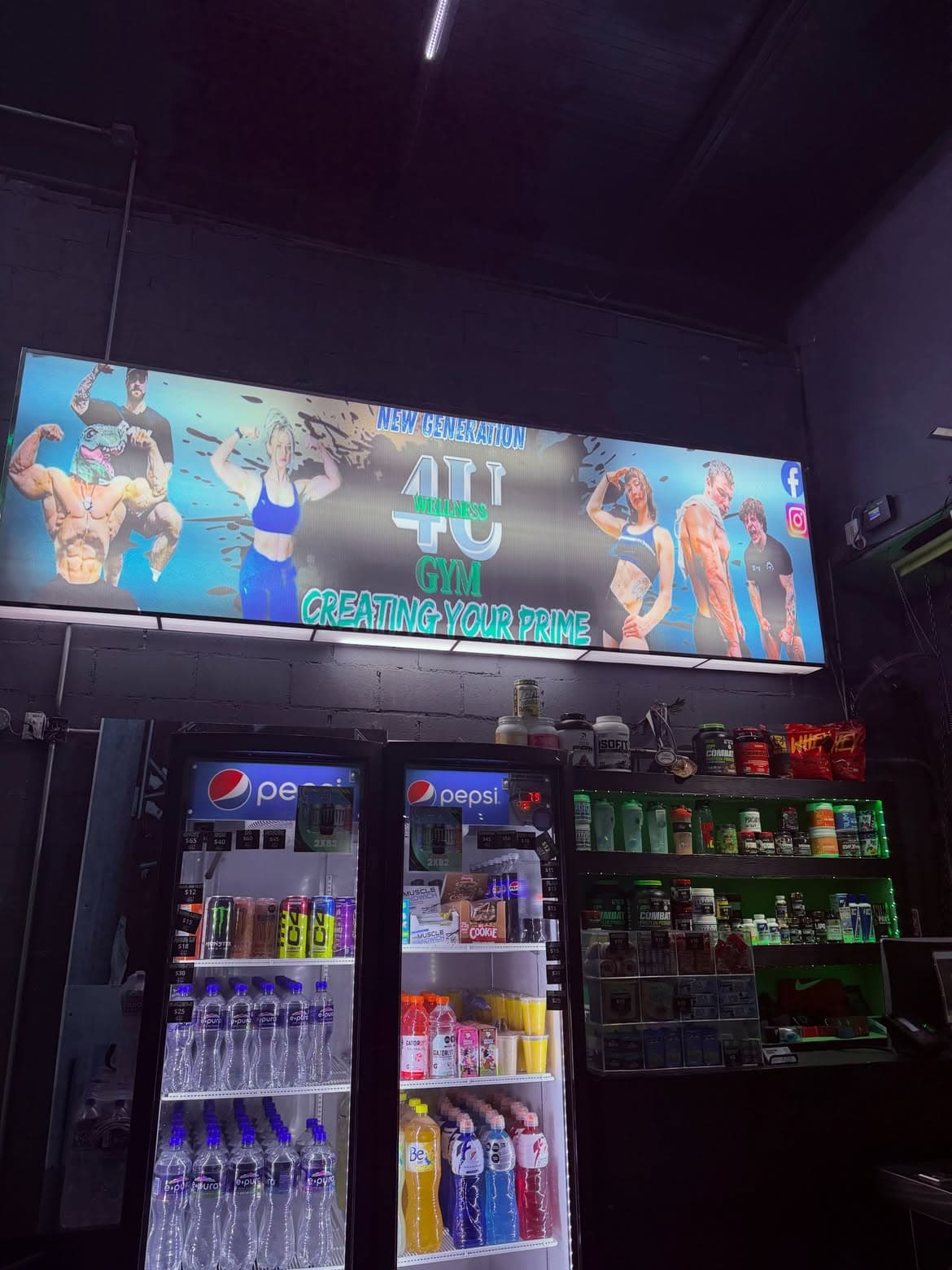 Área de bebidas y suplementos